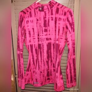 New Without Tags Under armour fitted Lone Sleeve size medium pink